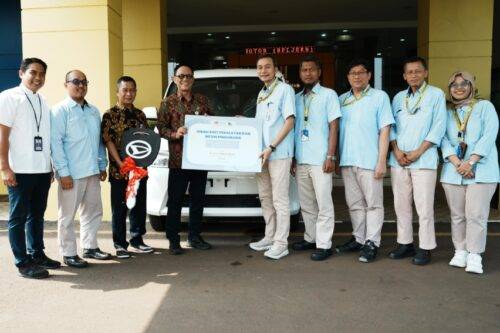 Daihatsu Donasikan Gran Max untuk Balai Pengujian Kementerian Perhubungan Daihatsu Donasikan Gran Max untuk Balai Pengujian Kementerian Perhubungan