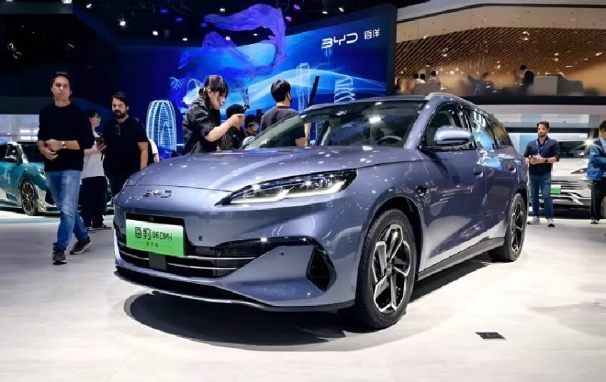 BYD di Shanghai Auto Show