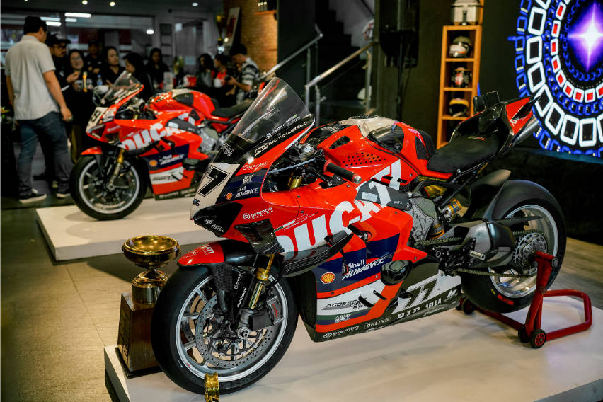 Access Plus Racing Ducati Panigale V4