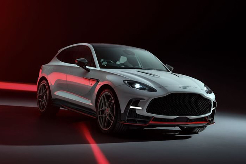 Aston Martin DBX S 