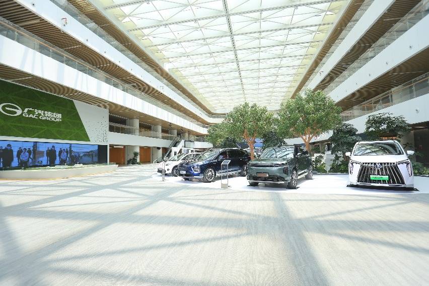 Perjalanan Mengunjungi Pabrik Mobil dan Baterai AION di Cina (Part-1) Perjalanan Mengunjungi Pabrik Mobil dan Baterai AION di Cina (Part-1)