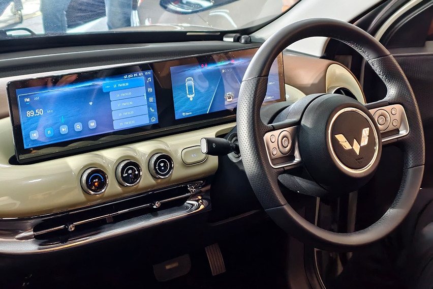 Wuling Bingo infotainment screen Malaysia