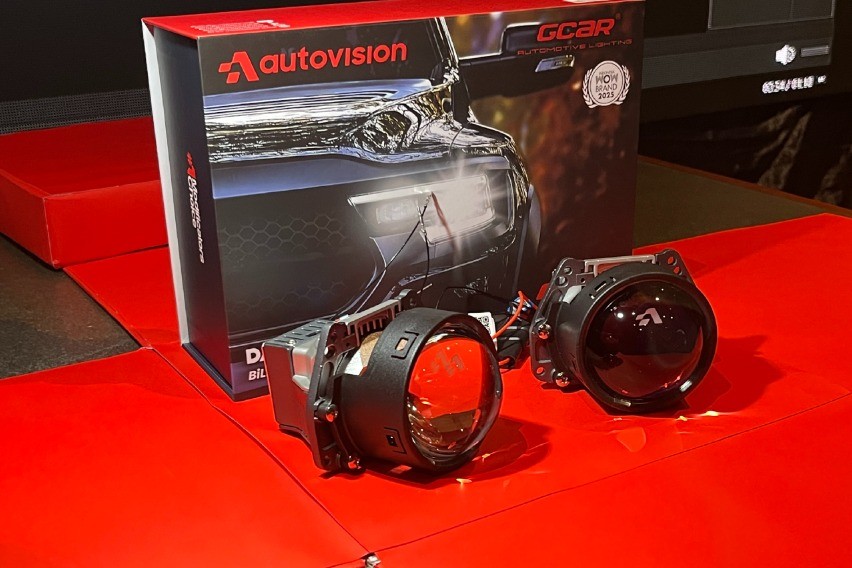 Autovision Rilis Bi-LED Projector Dakar Carbon RSi