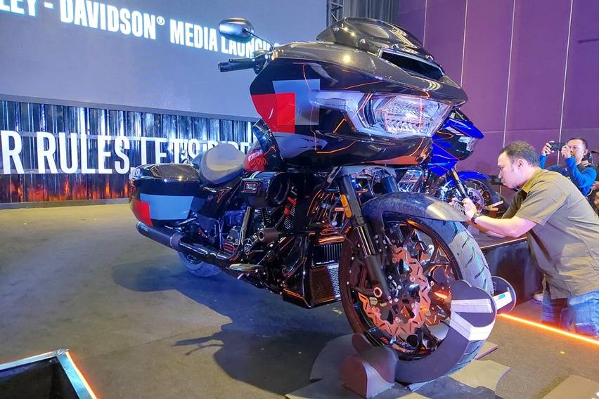 CVO Road Glide ST