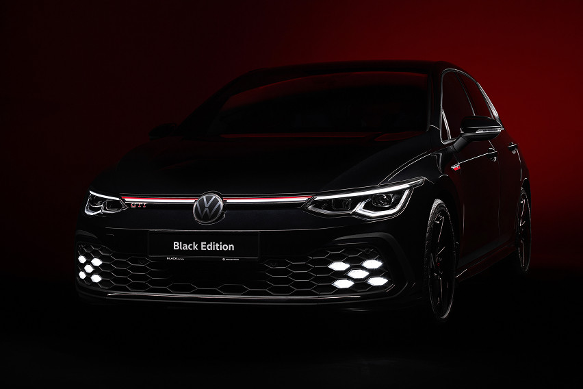 VW Golf GTI Black Edition_Front_Quarter 1