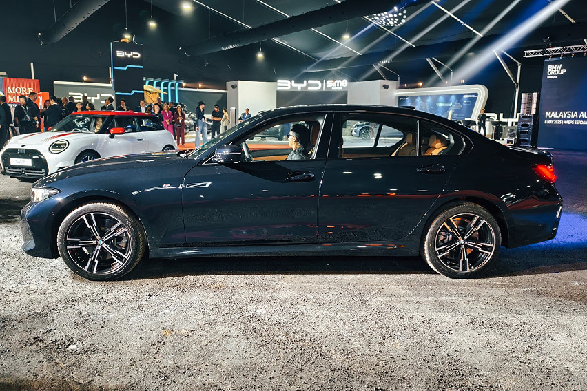 2025 BMW 330Li M Sport
