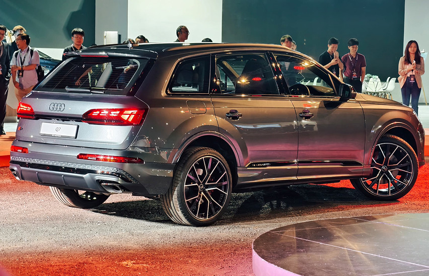 Audi Q7 CKD specs