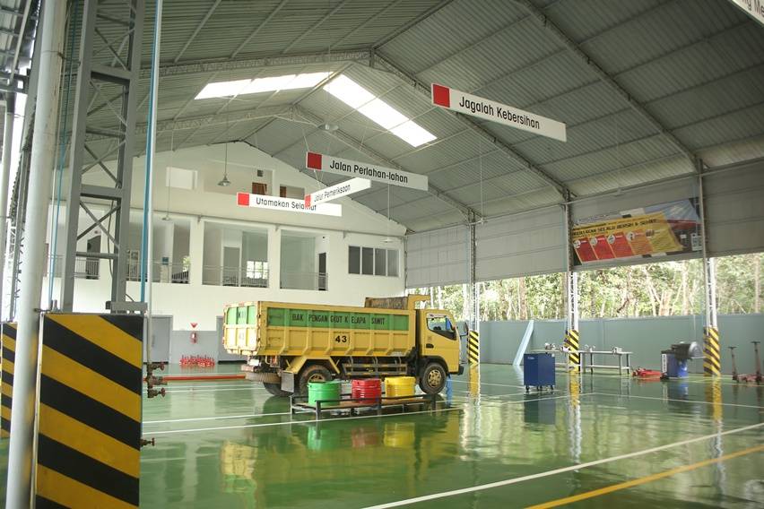 Bengkel fuso