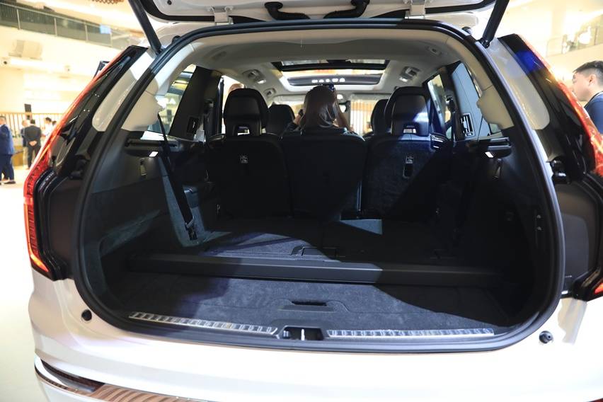 Bagasi Volvo XC90