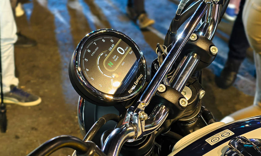 Royal Enfield Bear 650 meter cluster