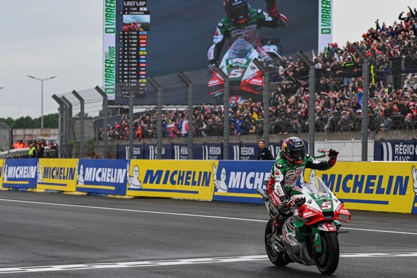 MotoGP Prancis 2025: Balapan Kacau Buat Johann Zarco Menang Sekaligus Pecah Rekor MotoGP Prancis 2025: Balapan Kacau Buat Johann Zarco Menang Sekaligus Pecah Rekor