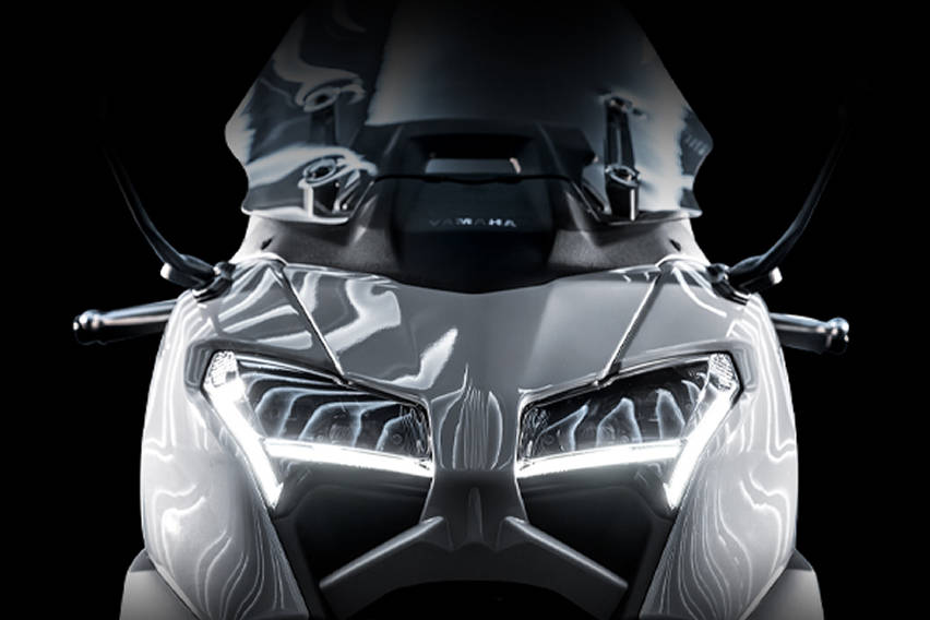 Yamaha TMax Tech Max front