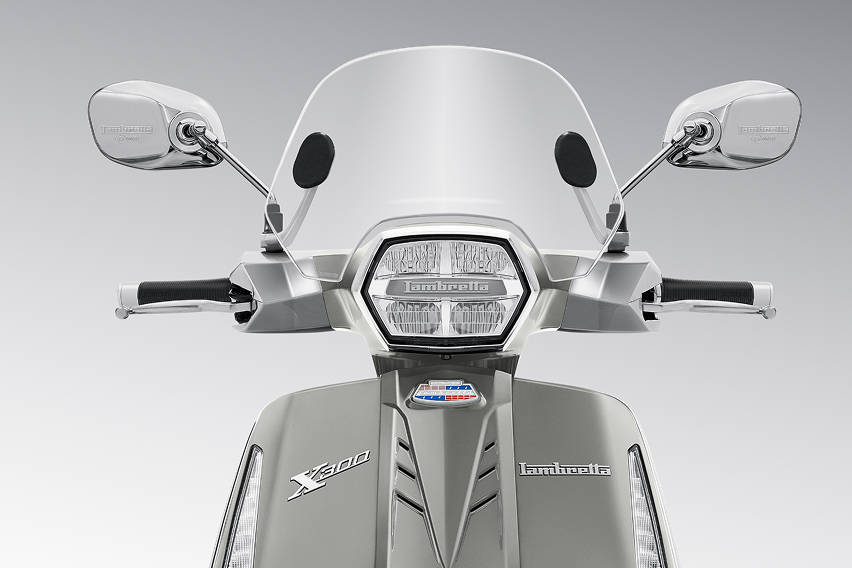 Lambretta X300 G Tled lights