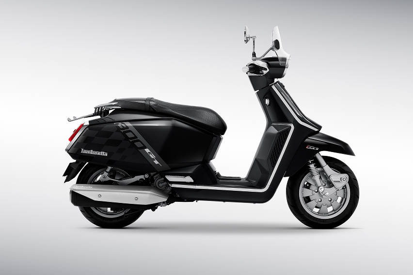 Lambretta X300 GT side profile view