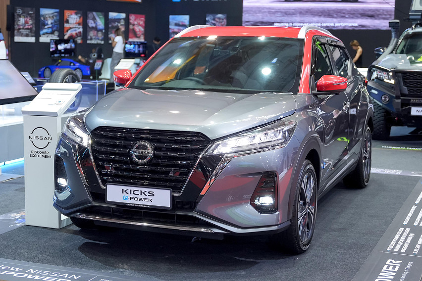 Nissan kicks e-power two tonne front view