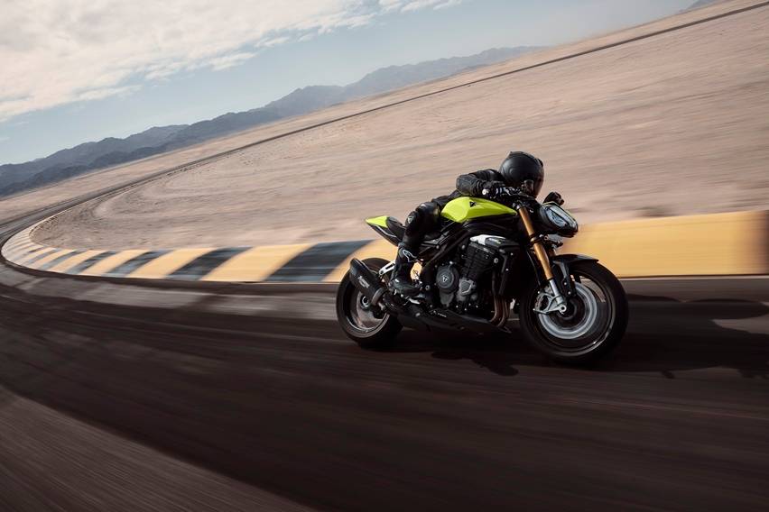 Triumph Luncurkan Speed Triple 1200 RX Edisi Terbatas Triumph Luncurkan Speed Triple 1200 RX Edisi Terbatas