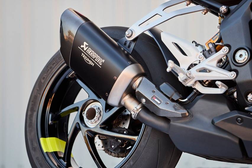 Triumph Speed Triple 1200 RX 8
