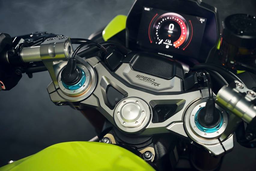 Triumph Speed Triple 1200 RX 8