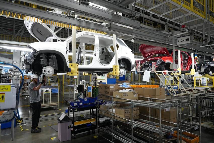 Produksi mobil listrik Hyundai Kona Electric dan Ioniq 5