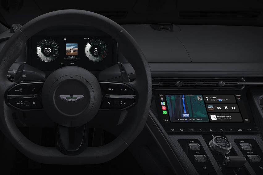 Apple CarPlay Ultra interface cockpit view