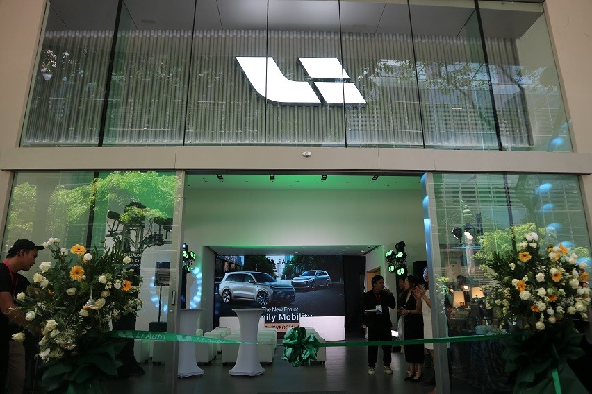 Li Auto to open 2 more dealerships in 2025