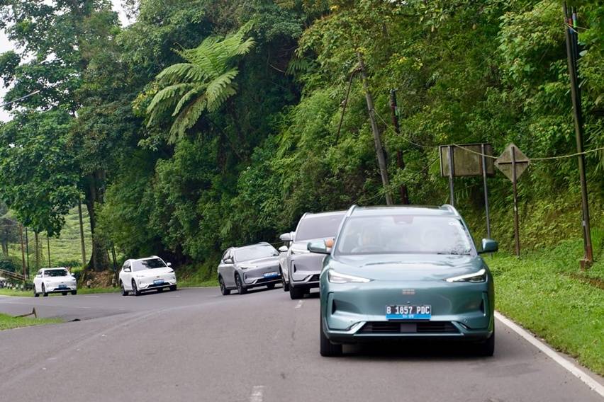 Test Drive Geely EX5: Perjalanan Jakarta-Bandung Terasa Tenang dan Nyaman! Test Drive Geely EX5: Perjalanan Jakarta-Bandung Terasa Tenang dan Nyaman!