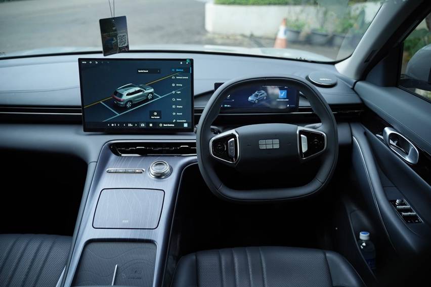 Interior Geely EX5