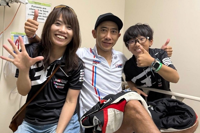 Masando Hashimoto with family