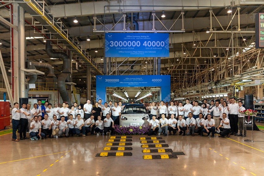 Wuling Motors Selebrasi Produksi 40.000 Unit Mobil Listrik di Indonesia 
