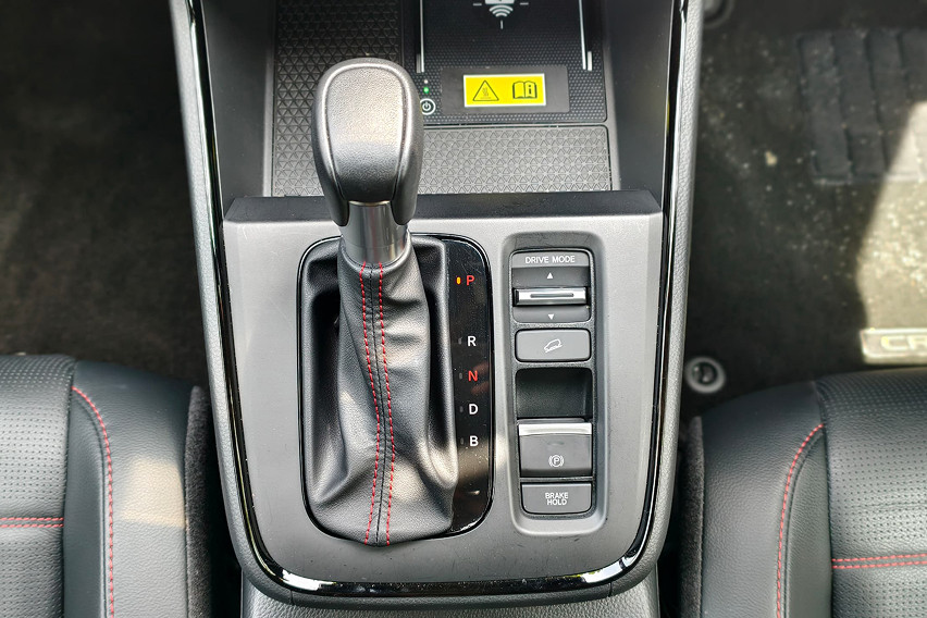 Honda CR-V gear selector view