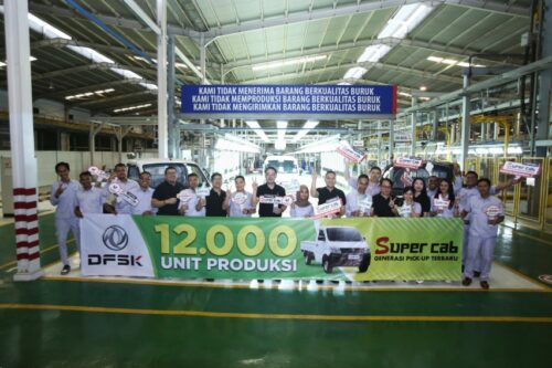 DFSK Super Cab Capai Produksi ke-12.000, Bukti Kepercayaan Konsumen Indonesia DFSK Super Cab Capai Produksi ke-12.000, Bukti Kepercayaan Konsumen Indonesia