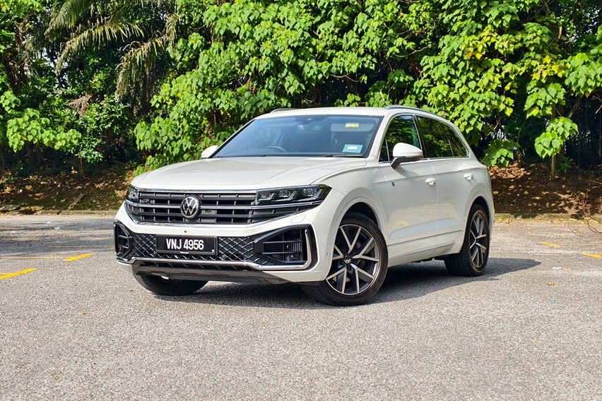 REVIEW: 2025 Volkswagen Touareg R-Line - Quiet, capable, criminally underrated REVIEW: 2025 Volkswagen Touareg R-Line - Quiet, capable, criminally underrated