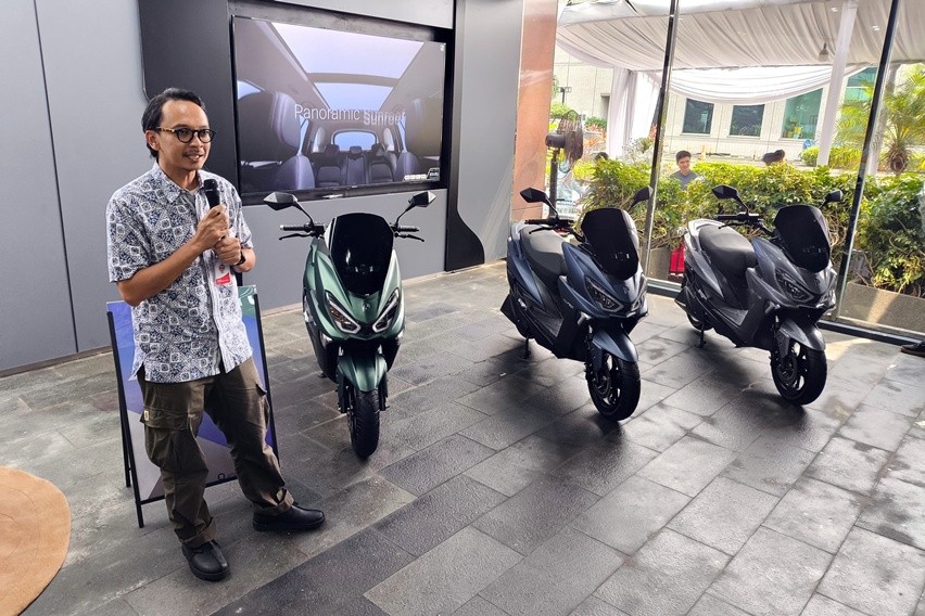 warna baru Fox-R