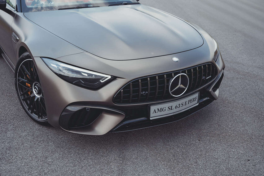 2025 Mercedes-AMG SL63S E Performance front