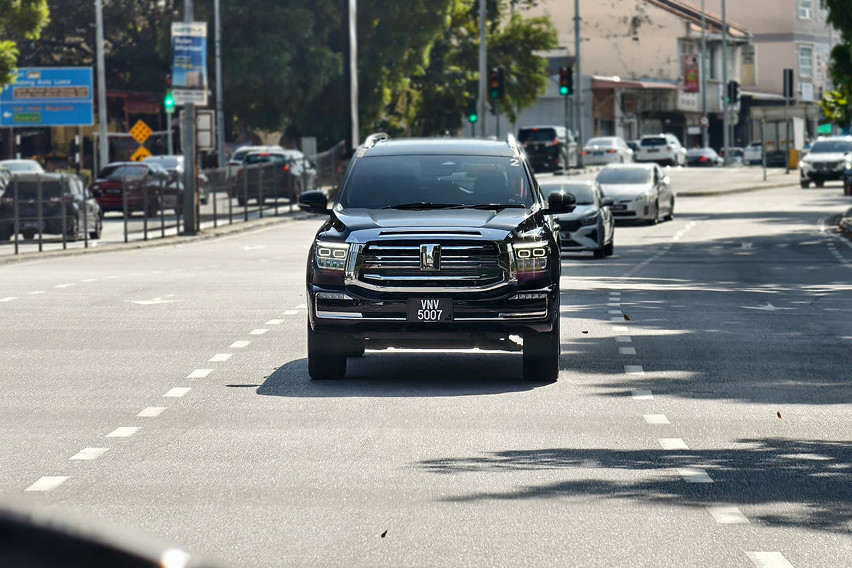 GWM Tank 500 front view