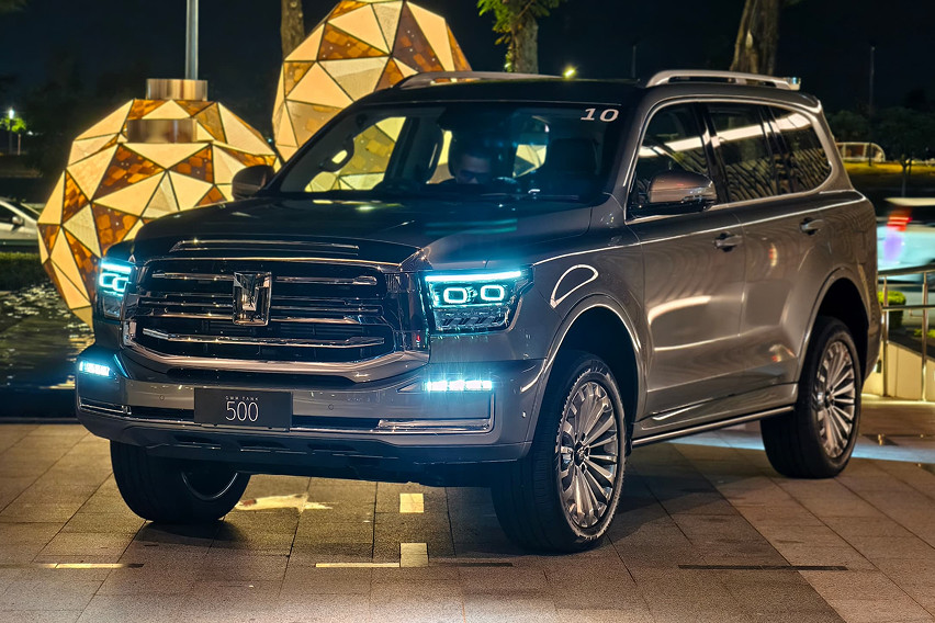 GWM Tank 500 front view night