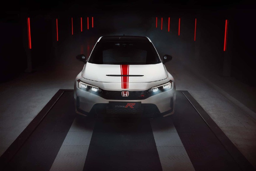 Honda Civic Type R Ultimate Edition 2026 tampak depan
