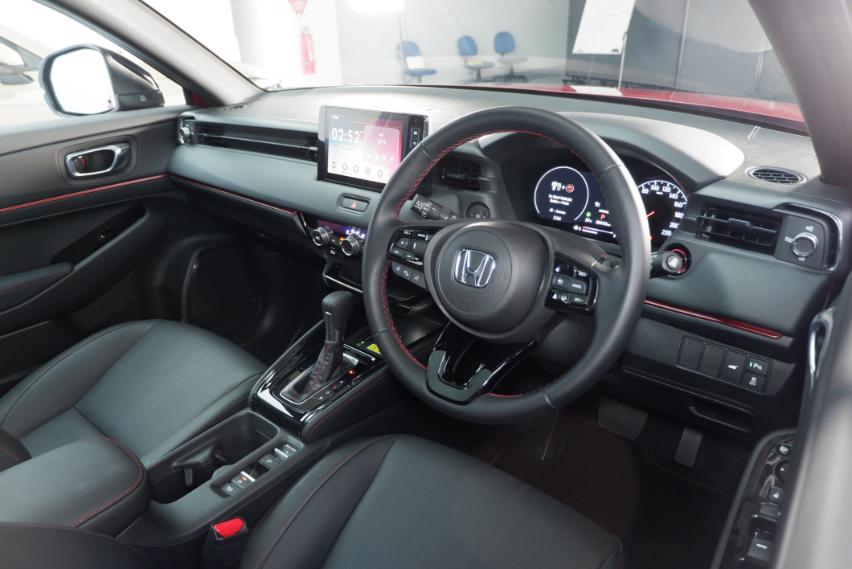 Interior honda hr-v hybrid