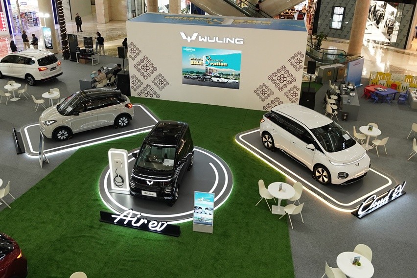 Pameran Wuling di Mall Kota Kasablanka