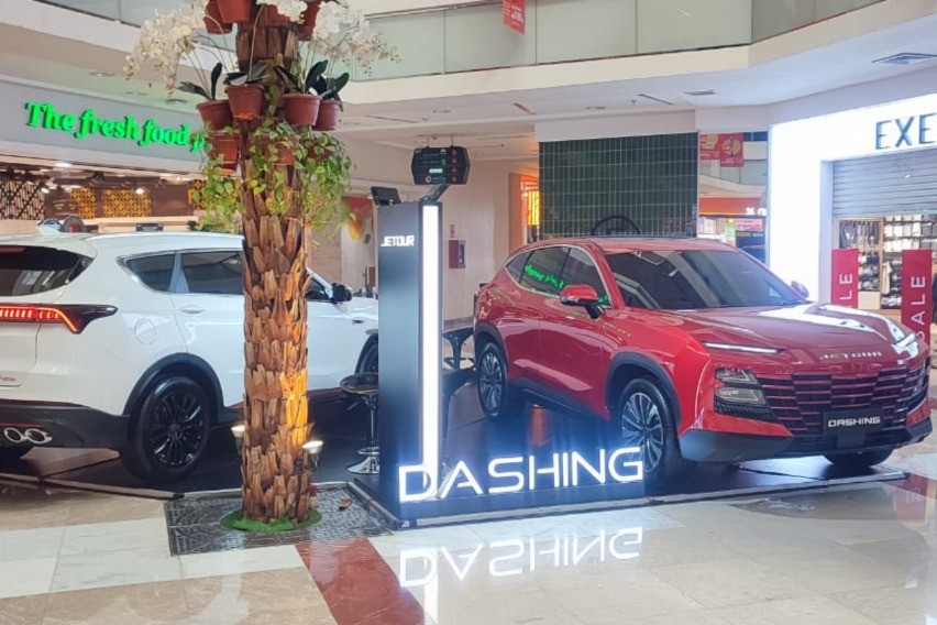 Jetour dan Oto Mall Exhibition Pajang X70 Plus dan Dashing di Pondok Indah Mall Jetour dan Oto Mall Exhibition Pajang X70 Plus dan Dashing di Pondok Indah Mall