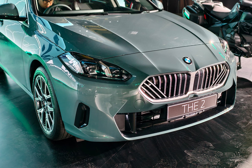 BMW 218 Gran coupe grille view