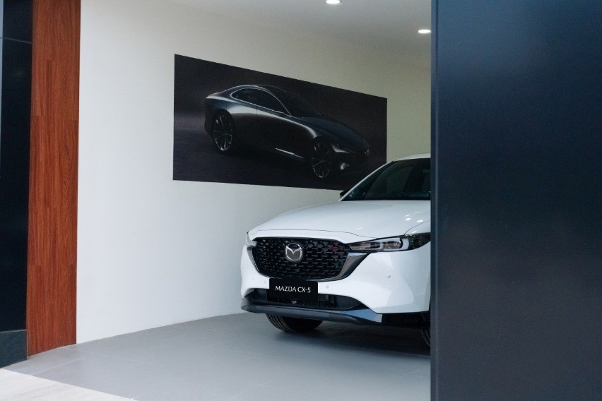 Showroom mazda batam