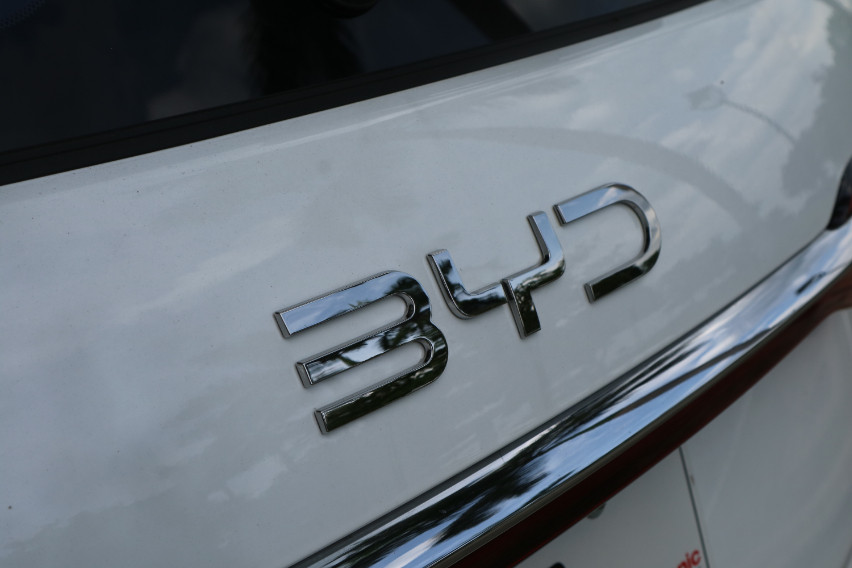 BYD eMAX 7 Superior Captain