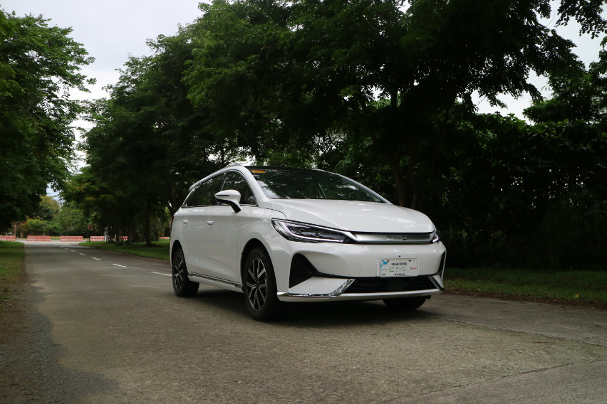 BYD eMAX 7 Superior Captain