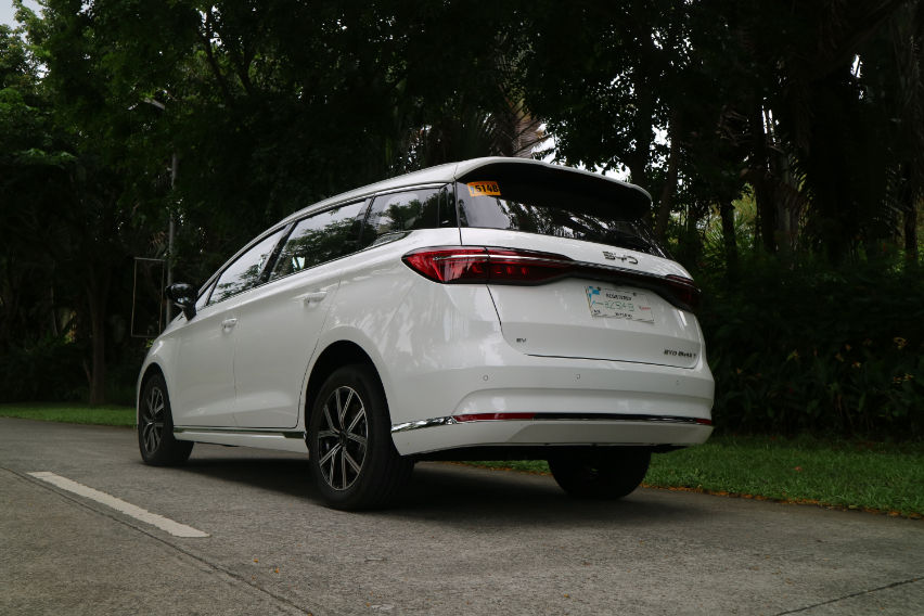 BYD eMAX 7 Superior Captain
