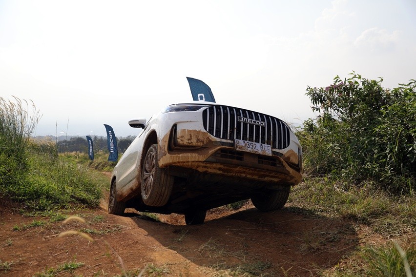 Performa Jaecoo J8 AWD