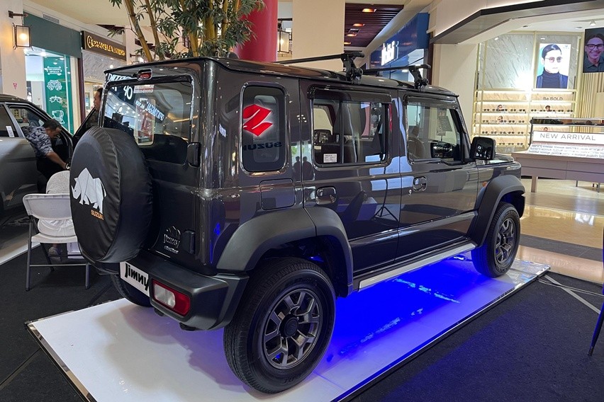 Suzuki Jimny 5-Door di Mall Artha Gading