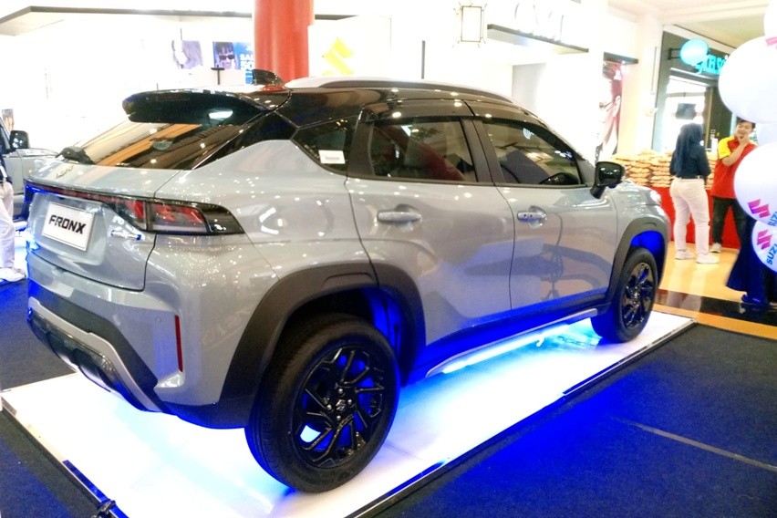 Suzuki Fronx di Mall Artha Gading