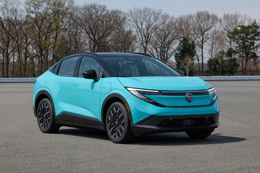 Third-gen Nissan Leaf front