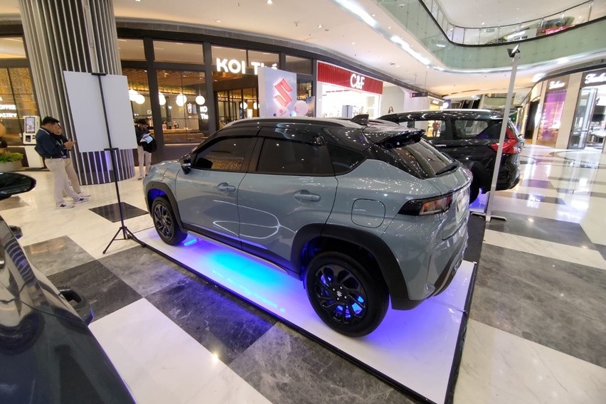 Suzuki Fronx di Lippo Mall Puri